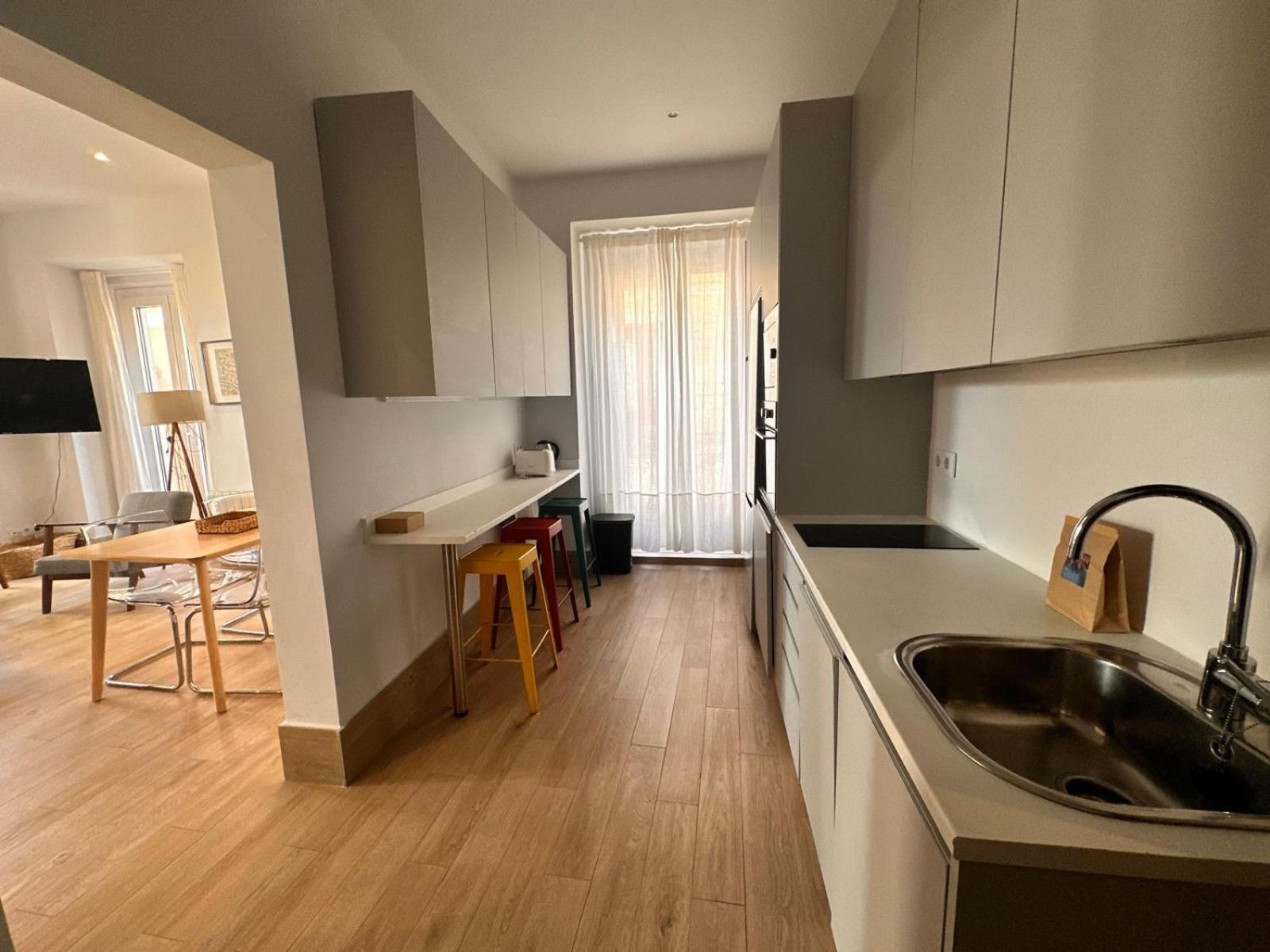 Amazing 3Bd 3Bth With 9 Balconies By Madrid4You Apartments Exterior foto